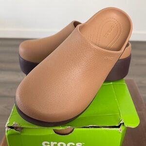 Crocs Dylan Platform Brown Clogs size 6